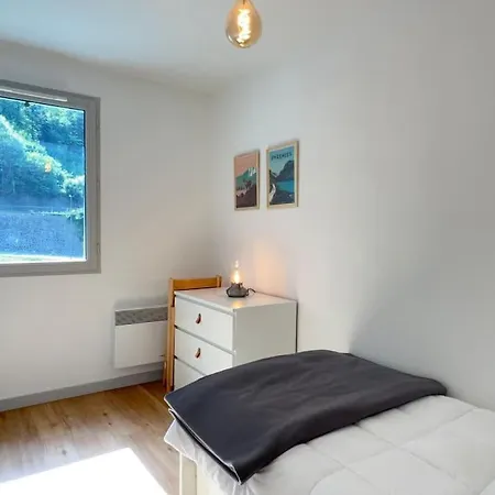 T3 Centre Avec Parking, Balcon Et Wifi. 5p. Апартаменты *