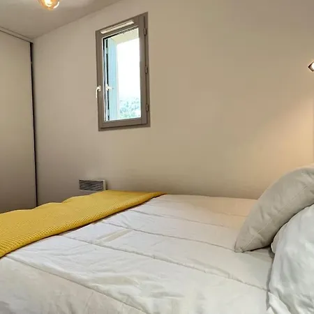 T3 Centre Avec Parking, Balcon Et Wifi. 5p. * קאוטרט