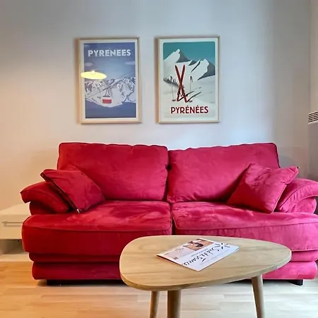 T3 Centre Avec Parking, Balcon Et Wifi. 5p. Апартаменты *
