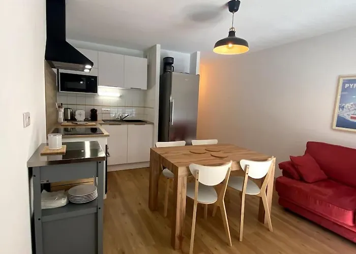 T3 Centre Avec Parking, Balcon Et Wifi. 5p. Appartement